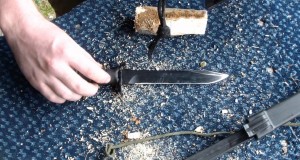 Camping tool: Glock field knife, hunting knife and camp saw in comparison.