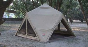 INFLATABLE TENT