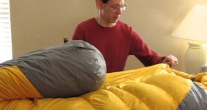 What I bring for winter backpacking (My Sleeping Bag) 11 of 13